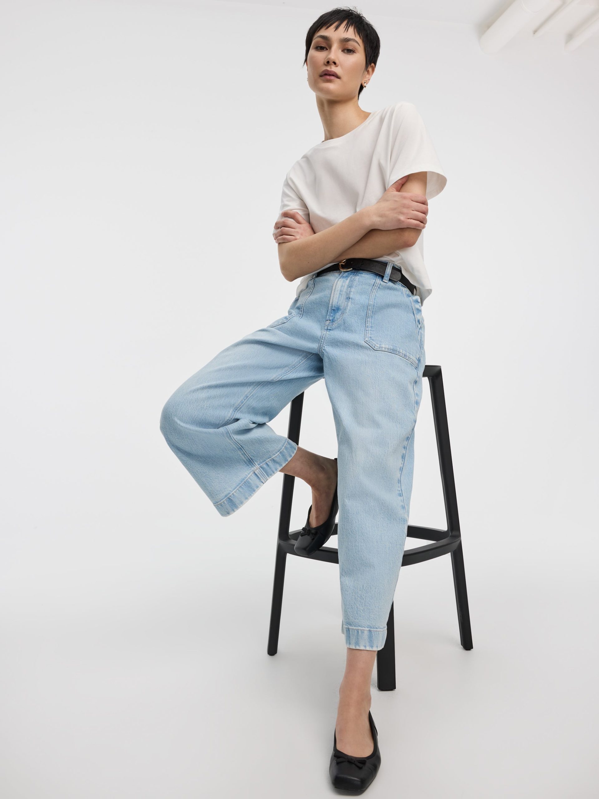 Wide-Leg High-Rise Cropped Jean - Image 6