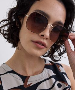 Tortoise Sunglasses with Square Frame